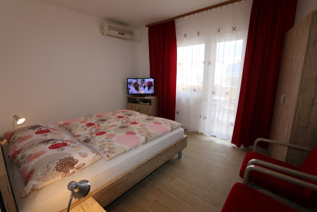 Apartment In Silo/Insel Krk 13439 Екстериор снимка