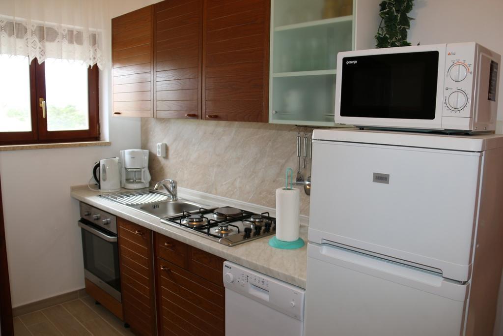 Apartment In Silo/Insel Krk 13439 Екстериор снимка