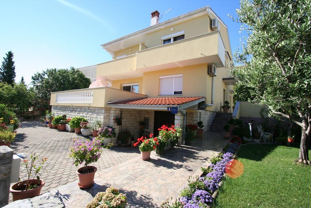 Apartment In Silo/Insel Krk 13439 Екстериор снимка